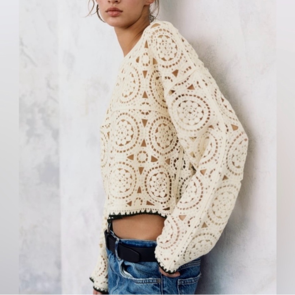 zara nwot contrast crochet top cream & black long sleeve